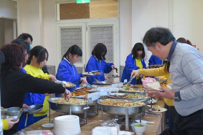 開心用餐