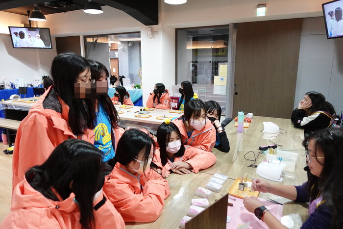 操作前學生認真聽講