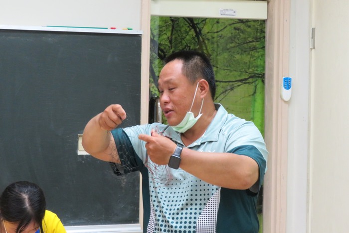 講師介紹現今的魚網