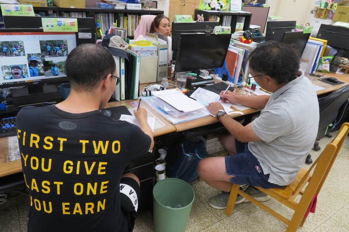 與校內教師備課