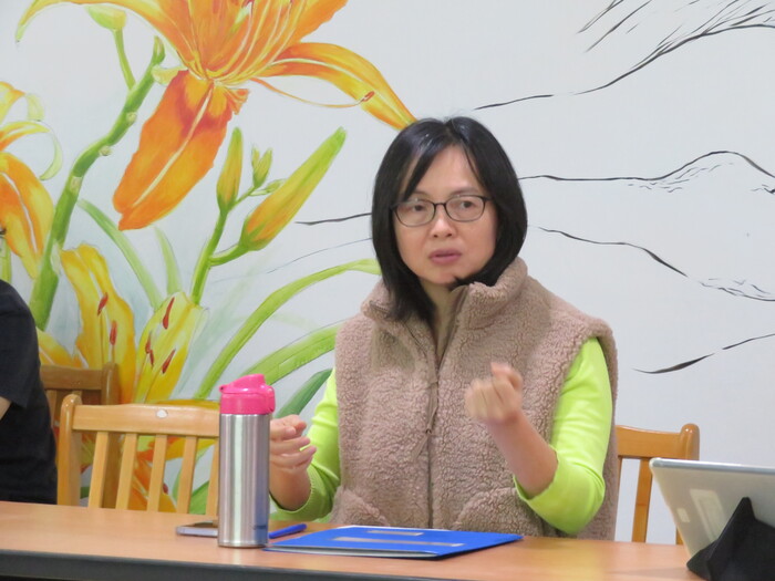 麗雲校長給予師長們回饋