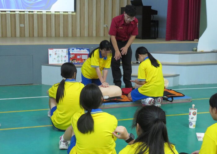 912地震防災演練-CPR/AED教學圖片