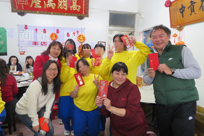 師生與會長合照