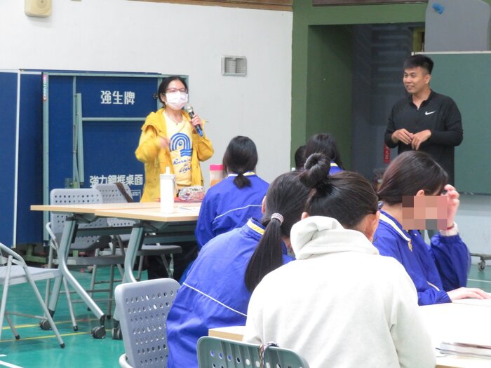 師生分享寒假與年假的趣事