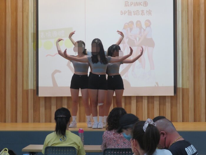 學生舞蹈表演
