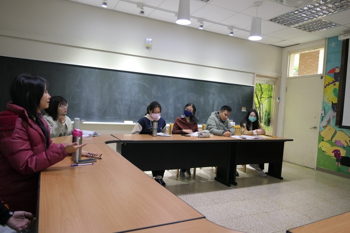 麗雲校長總結本次報告科目