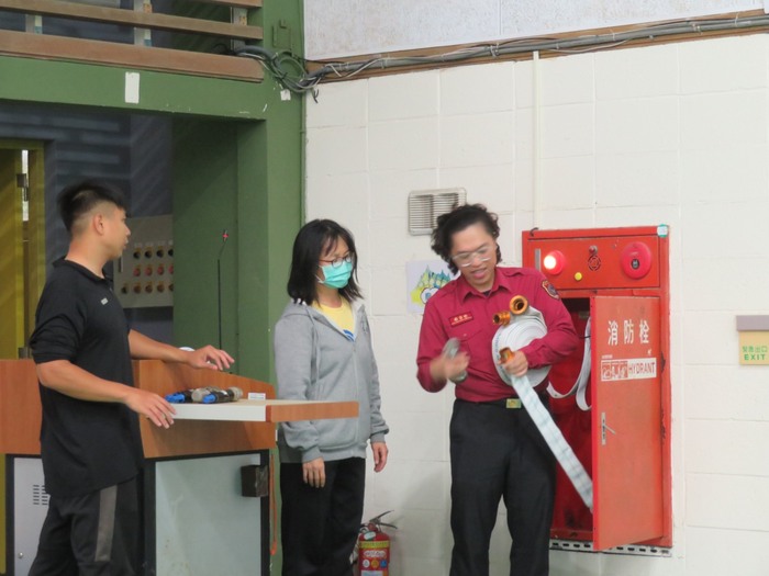 消防設備水柱架接教學