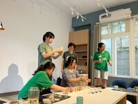 連結到講解生活中的覺察增加家庭互動