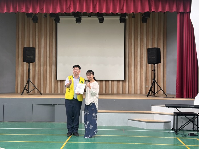 混障綜藝團演出