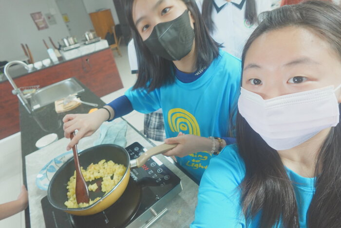 製作當地特色食物