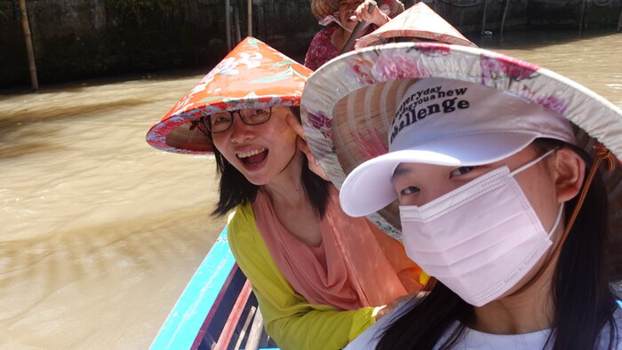 手搖船遊湄公河