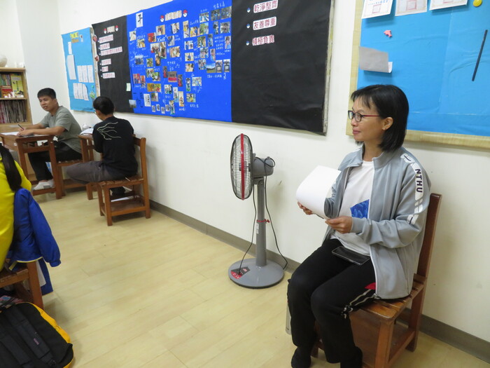 校長、韋博老師、怡如老師到場觀課圖片