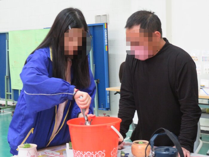 親子互動做盆栽