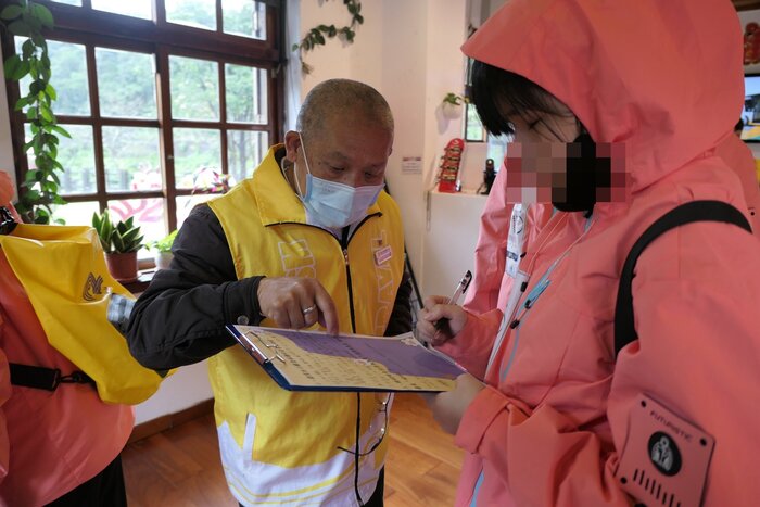 詢問館務人員任務解答