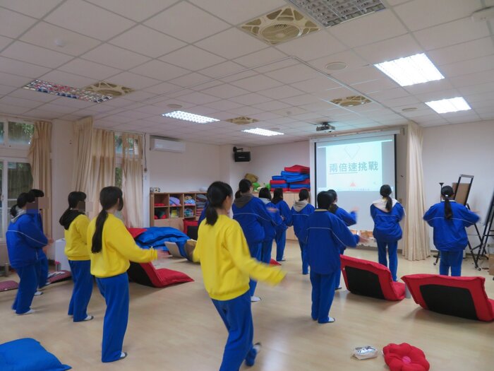 加倍速跳早操動作