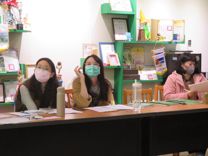 師長們認真領聽報告