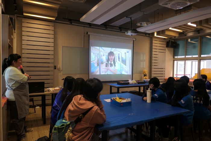 播放影片介紹各個職科