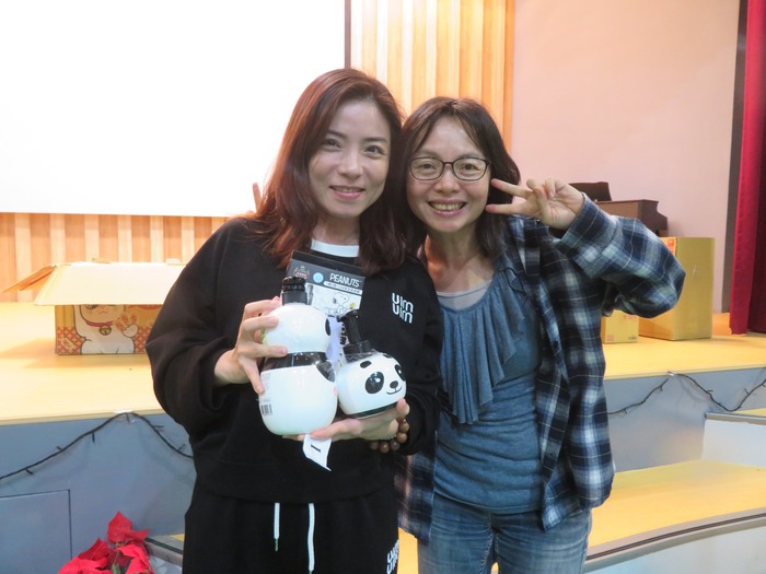 校長與同仁合影圖片